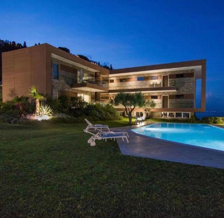 Taormina Suite Mon Repos Exterior photo