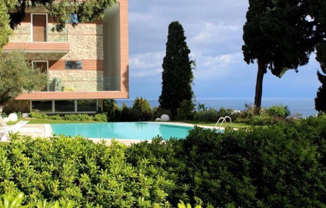 Taormina Suite Mon Repos Exterior photo